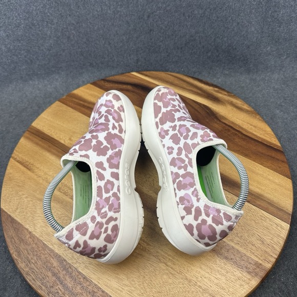 Oofos Shoes Womens Size 6.5 OOmg eeZee Low Slip On Rose Leopard Recovery Sneaker - Picture 8 of 10